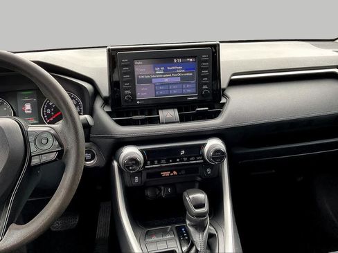 Used 2021 Toyota RAV4 XLE FWD image 7