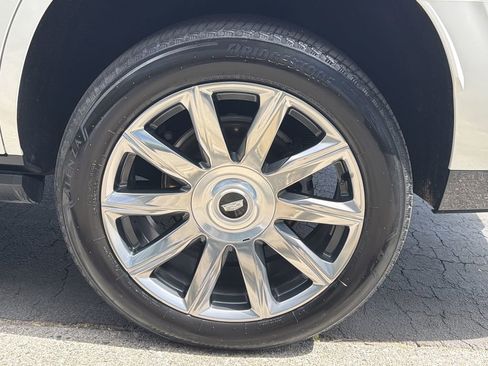 Used 2024 Cadillac Escalade Premium Luxury Platinum w/ Heavy-Duty Trailer Package image 20