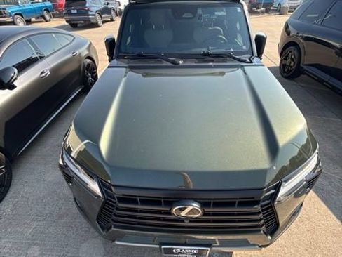Used 2024 Lexus GX 550 AWD/4WD image 10