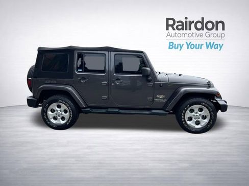 Used 2014 Jeep Wrangler Unlimited Sahara w/ Connectivity Group AWD/4WD image 8
