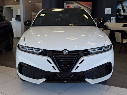 New 2026 Alfa Romeo Tonale AWD/4WD image 2