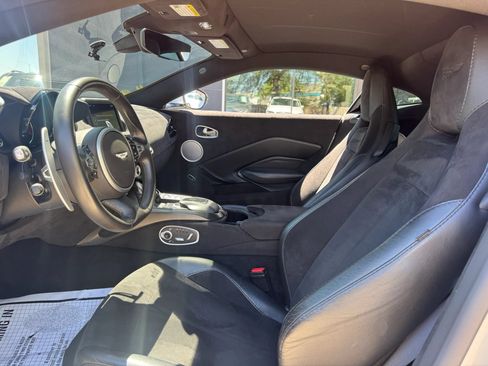 Used 2019 Aston Martin V8 Vantage Coupe RWD image 15