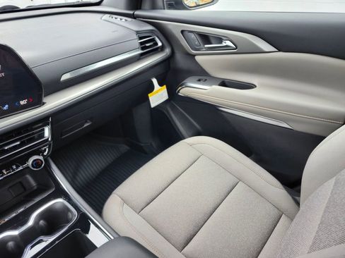 New 2026 Chevrolet Traverse LT w/ LPO, Floor Liner Package image 13