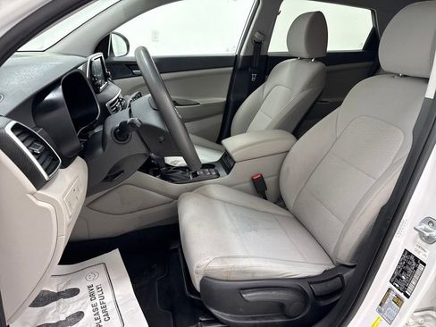 Used 2019 Hyundai Tucson SE image 18