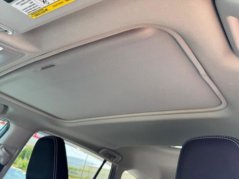 Used 2018 Toyota RAV4 XLE AWD/4WD image 19