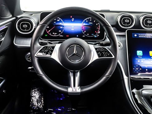 Used 2025 Mercedes-Benz C 300 Sedan image 19