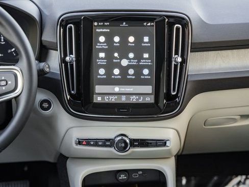 New 2026 Volvo XC40 B4 Plus w/ Protection Package Premier image 20