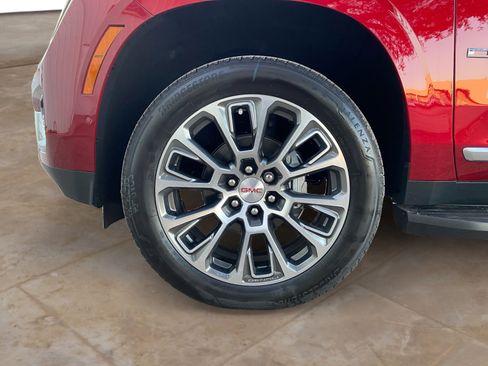 New 2026 GMC Yukon XL Denali w/ Advanced Technology Package image 31