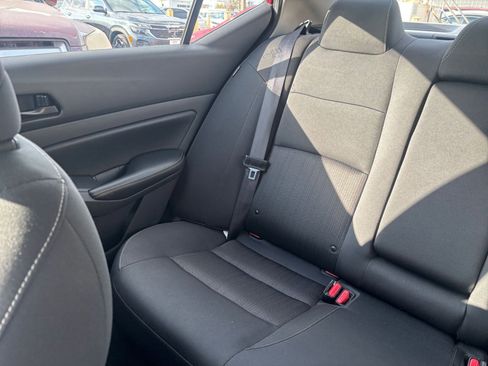 Used 2025 Nissan Altima 2.5 SV image 38