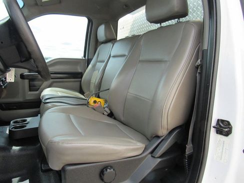 Used 2018 Ford F550 4x4 Regular Cab Super Duty image 23