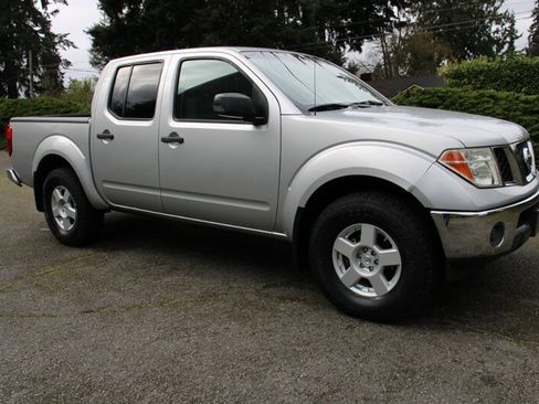 Used 2005 Nissan Frontier SE w/ (P01) Power Pkg image 2