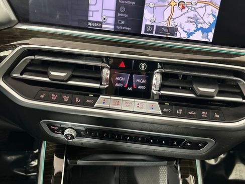 Used 2023 BMW X5 xDrive40i image 16