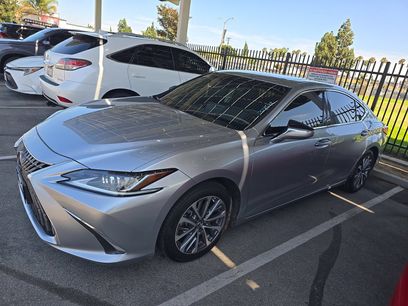 Used 2022 Lexus ES 350 w/ Accessory Package