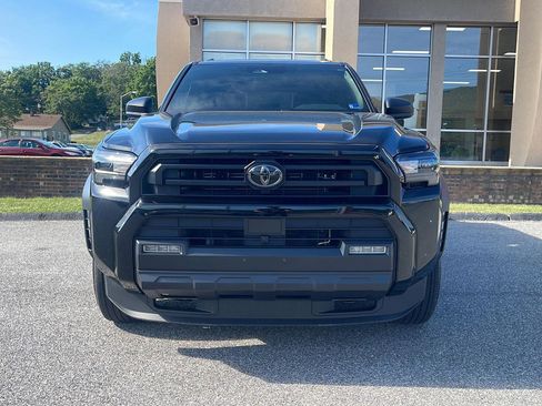Used 2026 Toyota 4Runner SR5 AWD/4WD image 2