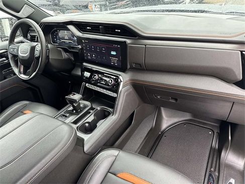 Used 2025 GMC Sierra 1500 AT4 w/ AT4 Premium Package image 17