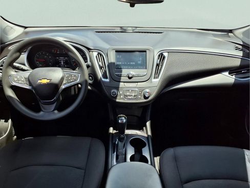Used 2018 Chevrolet Malibu LS w/ LPO, Convenience Package 2 FWD image 13