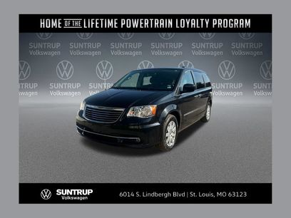 Used 2016 Chrysler Town & Country Touring w/ Driver Convenience Group