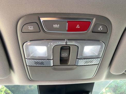 Used 2023 Kia Telluride EX w/ EX Captain's Chair Package image 21