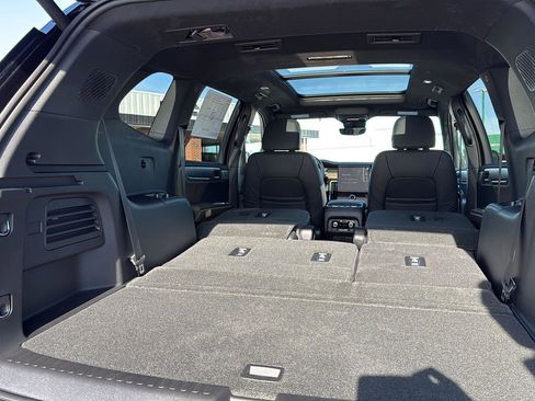 New 2026 GMC Acadia Denali Ultimate image 18