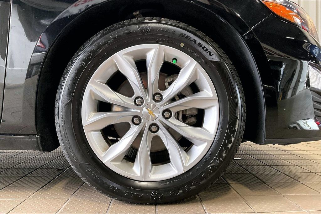 Used 2024 Chevrolet Malibu LT FWD image 35