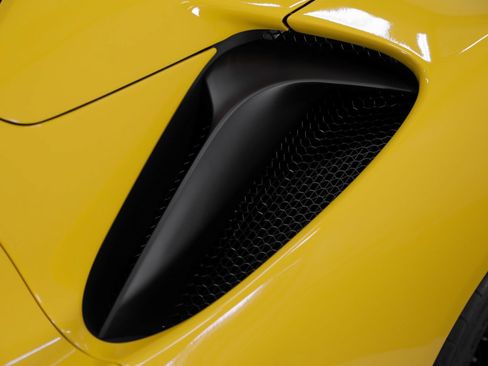 Used 2025 Ferrari SF90 Spider AWD/4WD image 22