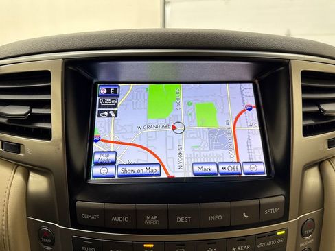 Used 2013 Lexus LX 570 4WD image 23