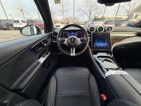Used 2024 Mercedes-Benz GLC 300 GLC 300 image 18