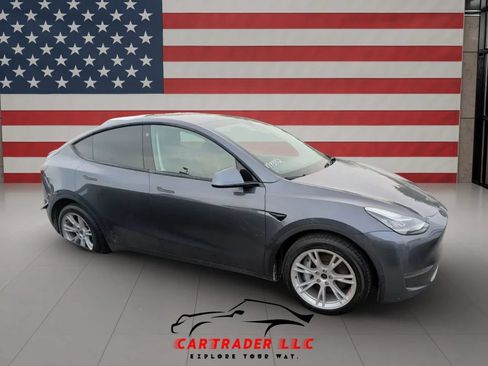 Used 2022 Tesla Model Y Long Range AWD/4WD image 3