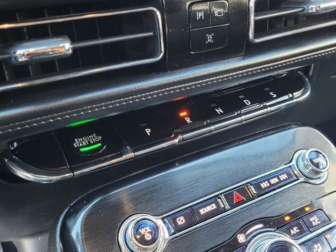 Used 2023 Lincoln Nautilus FWD w/ Premium Package image 26