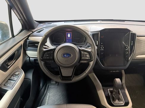Used 2025 Subaru Forester Premium AWD/4WD image 20