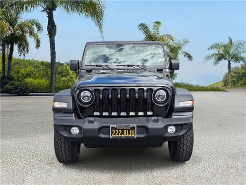 Certified 2021 Jeep Wrangler Sport AWD/4WD image 3