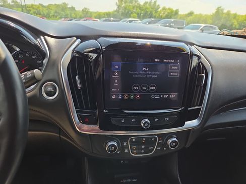 Certified 2023 Chevrolet Traverse RS w/ LPO, Floor Liner Package AWD/4WD image 17