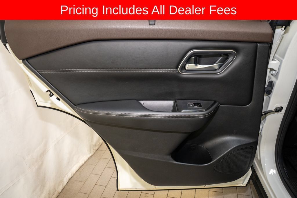 Used 2021 Nissan Rogue SL w/ Premium Package AWD/4WD image 11