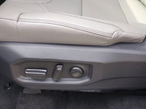 New 2026 Toyota Tundra Limited AWD/4WD image 18