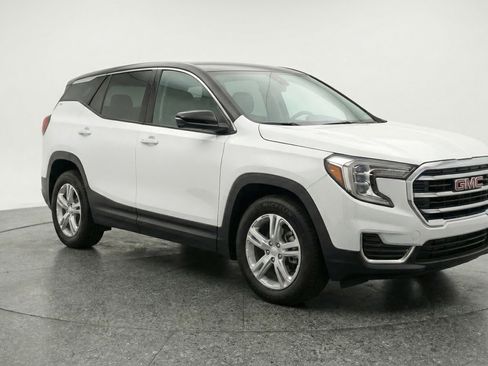 Used 2024 GMC Terrain SLE FWD image 3