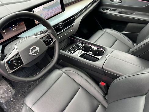 Used 2025 Nissan Murano SL image 6