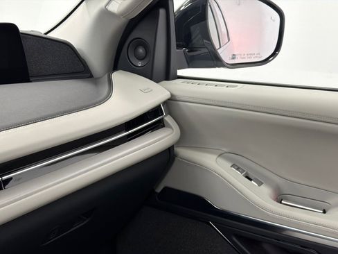 New 2026 Lincoln Navigator Reserve AWD/4WD image 35