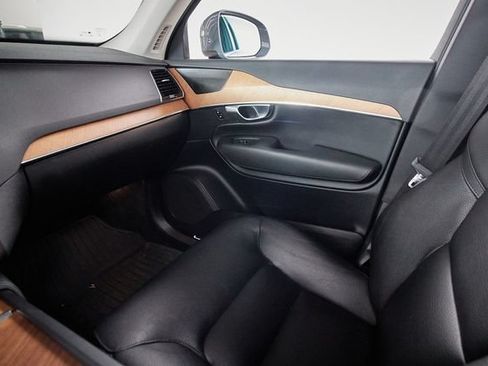 Certified 2023 Volvo XC90 B6 Plus w/ Protection Package Premier AWD/4WD image 8