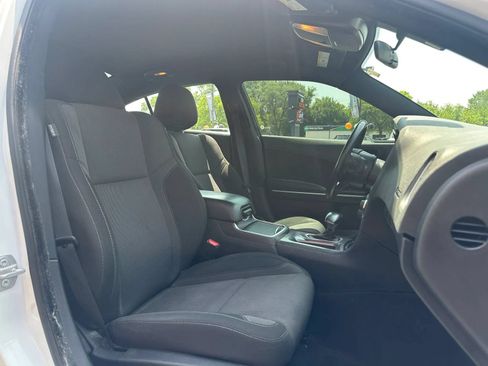 Used 2022 Dodge Charger SXT RWD image 12
