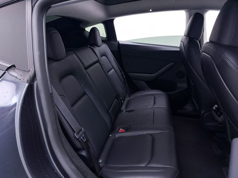 Used 2024 Tesla Model Y Performance image 31