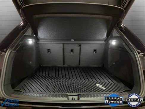Used 2024 Audi Q4 e-tron Premium Plus image 86