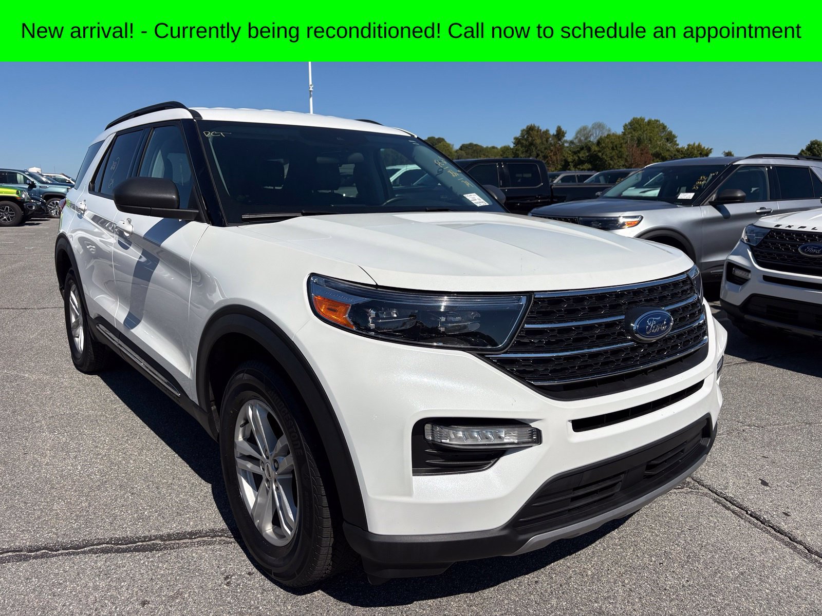 Used 2024 Ford Explorer XLT w/ Equipment Group 202A AWD/4WD image 1