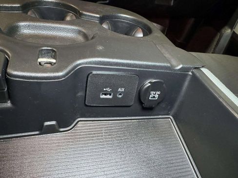 Used 2017 RAM 1500 Classic SLT image 12