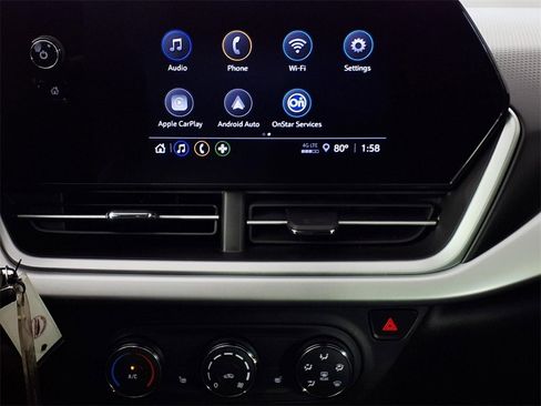 Used 2025 Chevrolet Trax LS w/ LS Convenience Package image 22