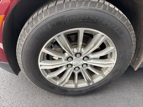 Used 2018 Cadillac XT5 Luxury w/ Driver Awareness Package image 5