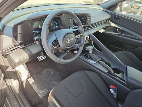 New 2026 Hyundai Elantra Sport image 3