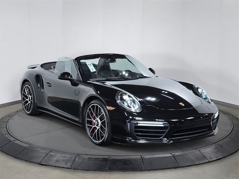 Used 2019 Porsche 911 Turbo image 9