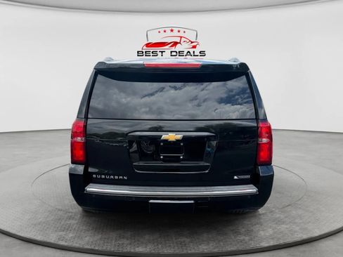 Used 2018 Chevrolet Suburban Premier RWD image 7