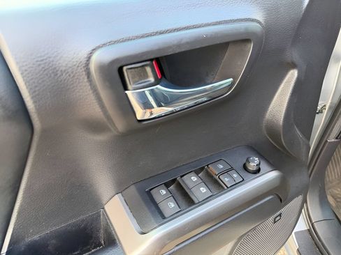 Used 2023 Toyota Tacoma Limited AWD/4WD image 12