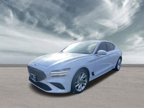 Used 2022 Genesis G70 2.0T image 1